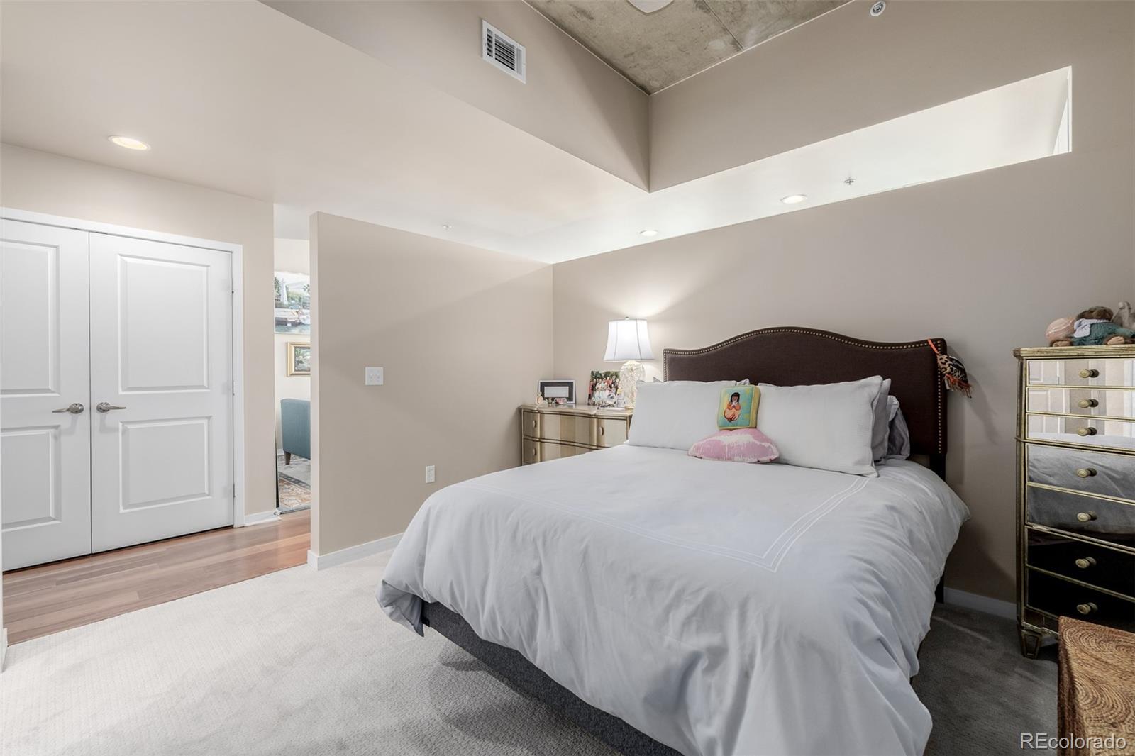 MLS Image #10 for 1700  bassett street 513,denver, Colorado