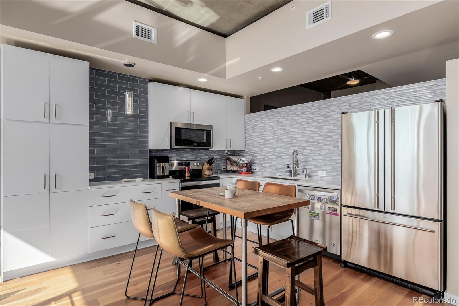 MLS Image #6 for 1700  bassett street 513,denver, Colorado