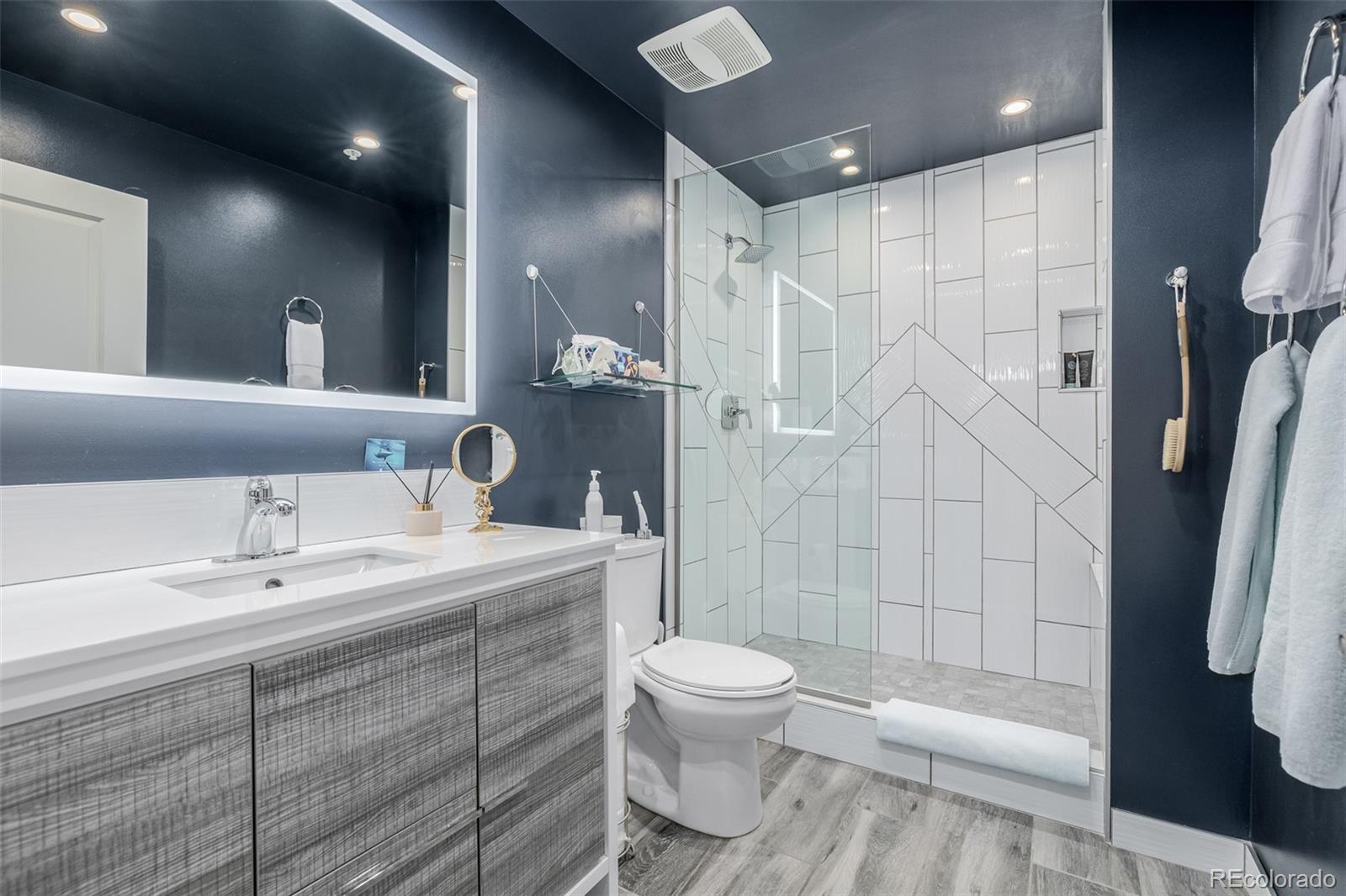 MLS Image #8 for 1700  bassett street 513,denver, Colorado