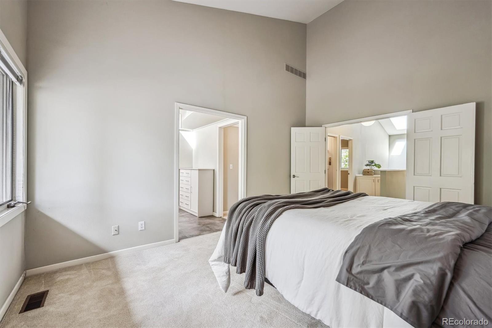 MLS Image #16 for 345  harrison street,denver, Colorado