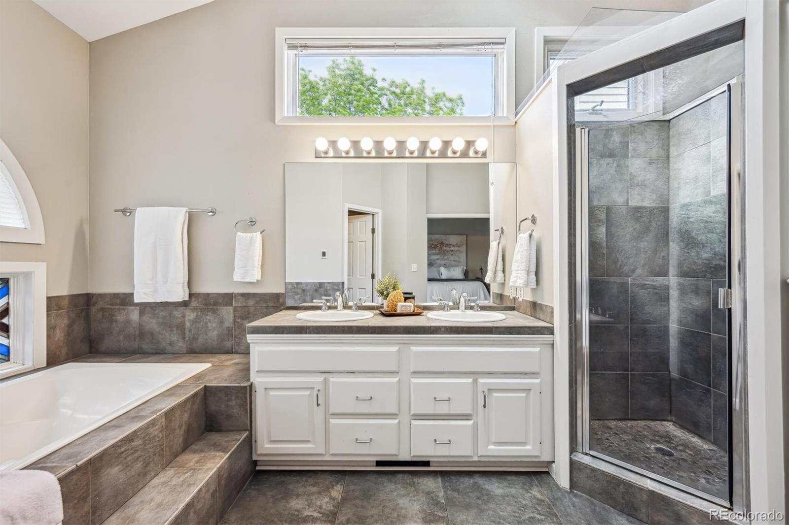 MLS Image #19 for 345  harrison street,denver, Colorado