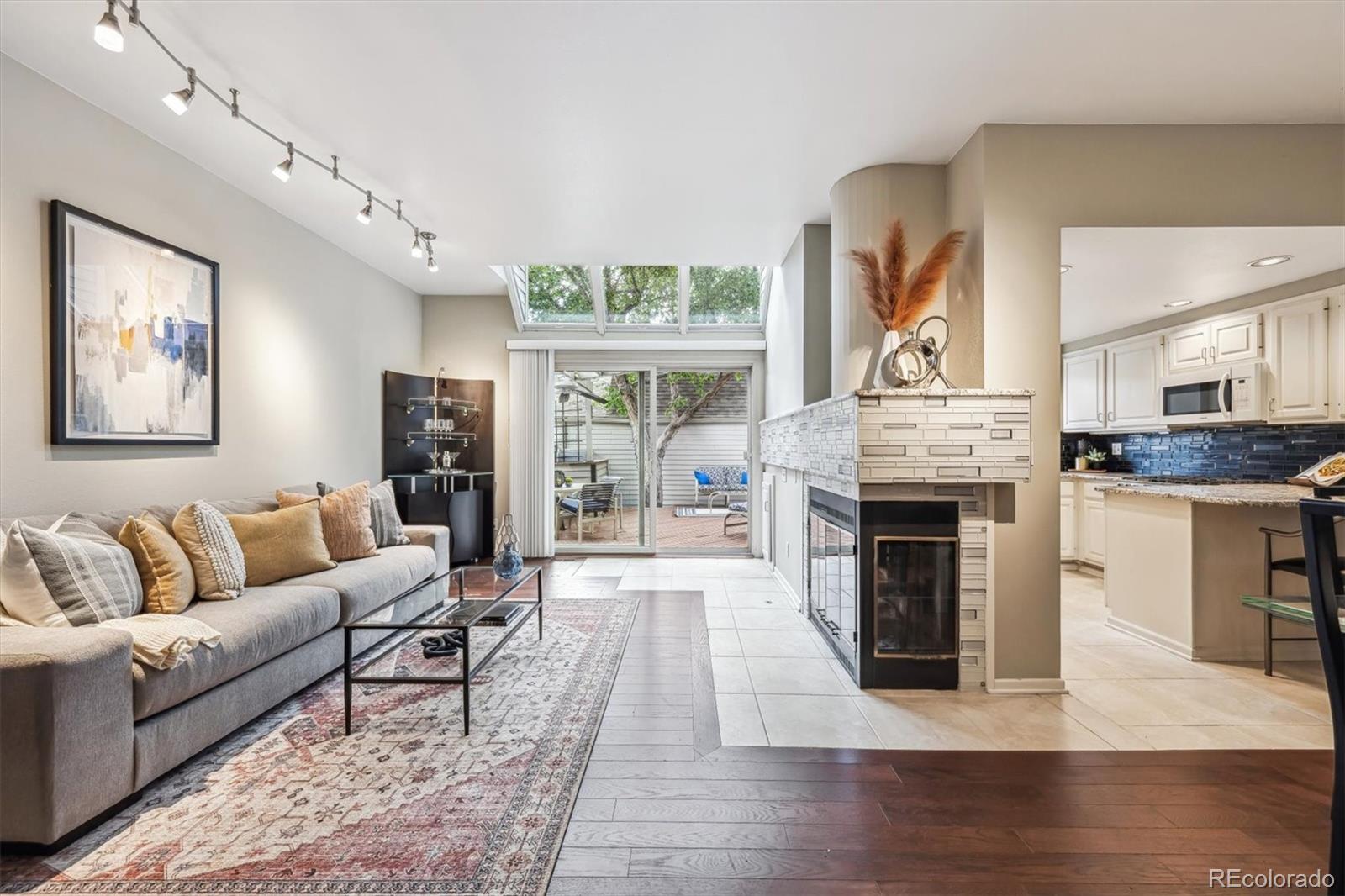 MLS Image #3 for 345  harrison street,denver, Colorado