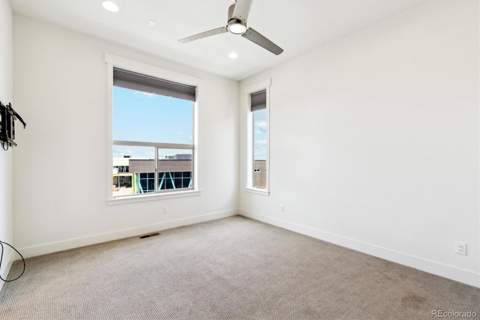 MLS Image #14 for 5682 n galena street,denver, Colorado