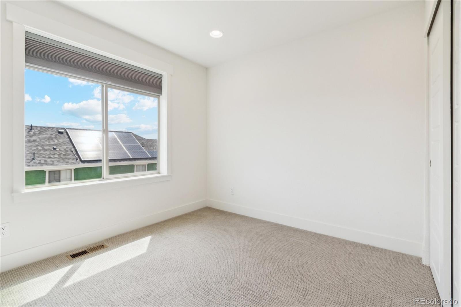 MLS Image #19 for 5682 n galena street,denver, Colorado