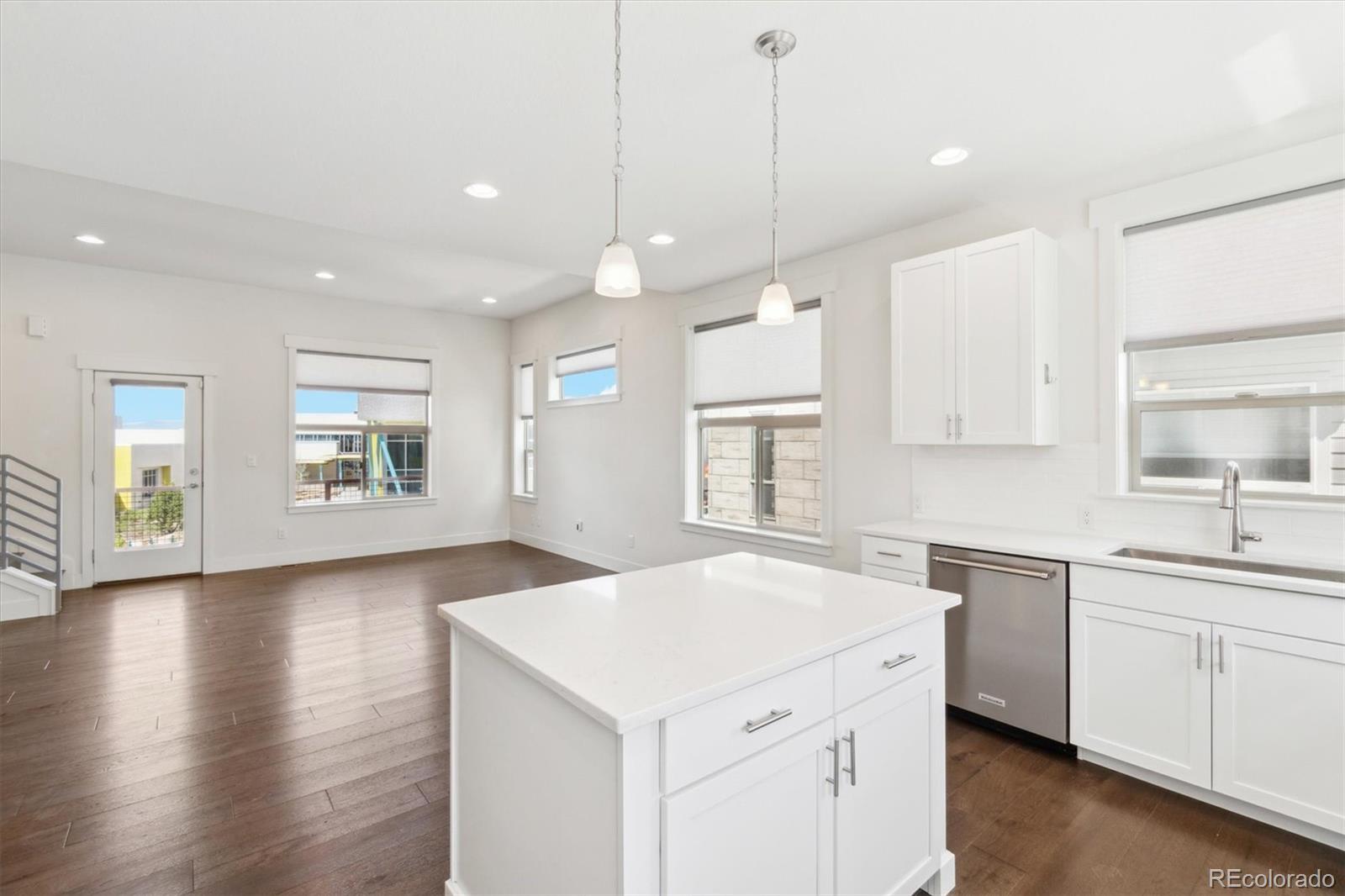 MLS Image #8 for 5682 n galena street,denver, Colorado