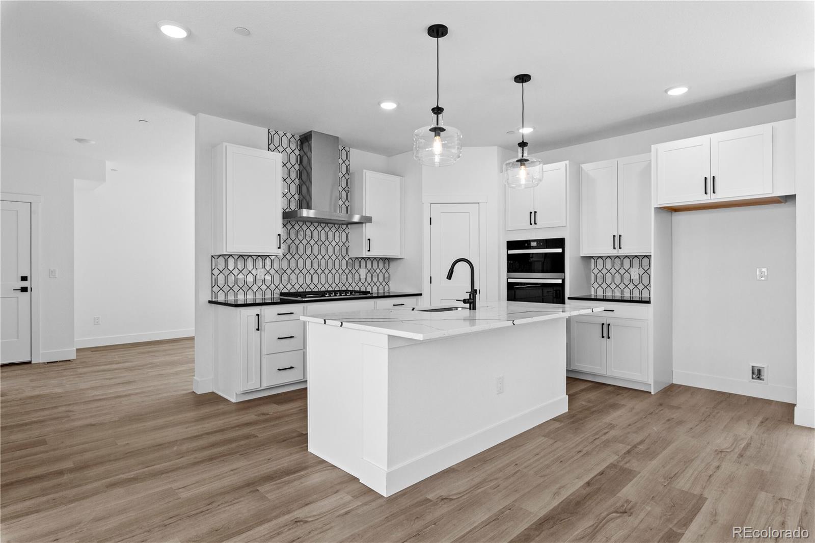 MLS Image #12 for 213  washington street,erie, Colorado