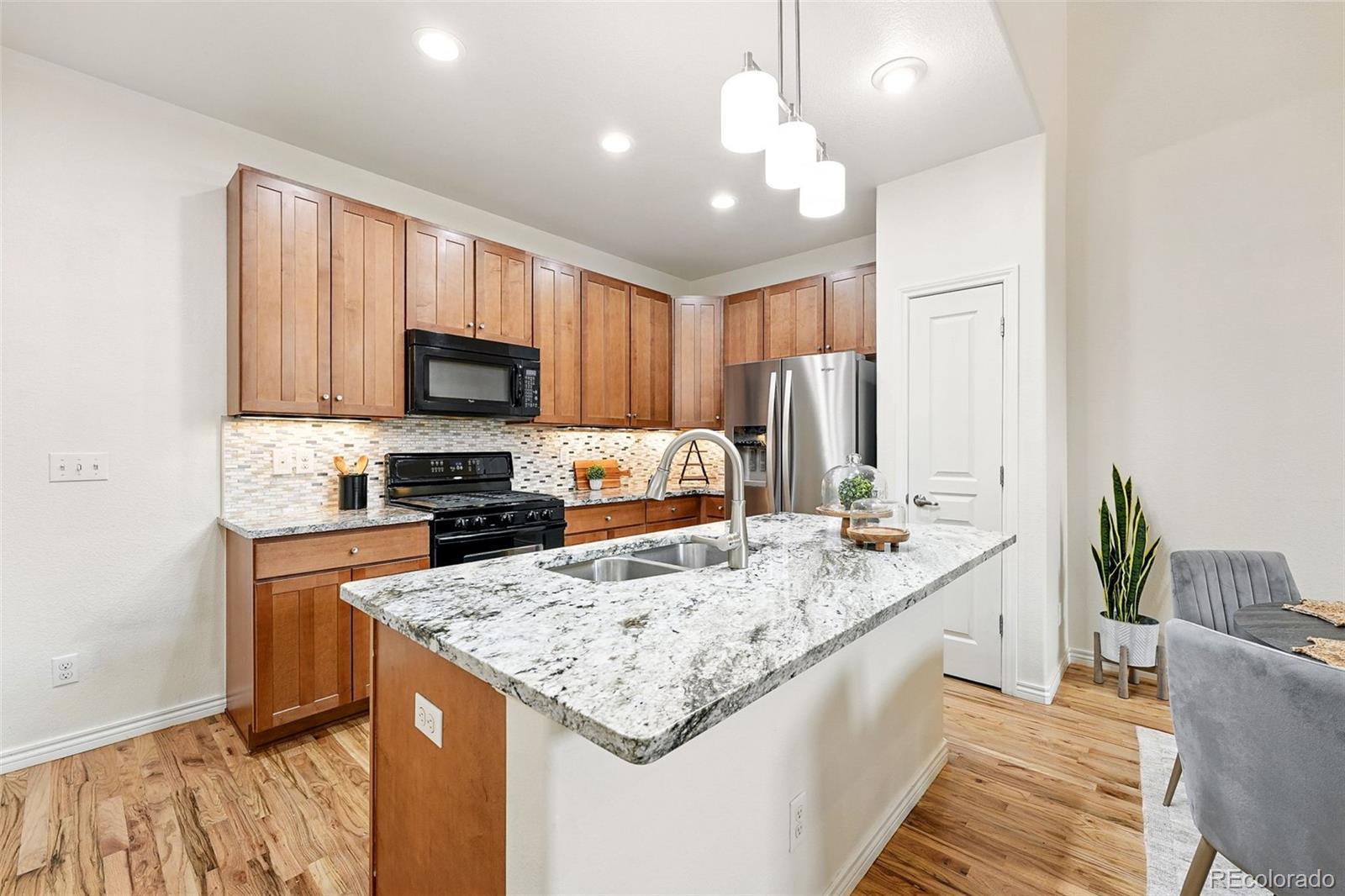 MLS Image #11 for 5836 s vivian way ,littleton, Colorado