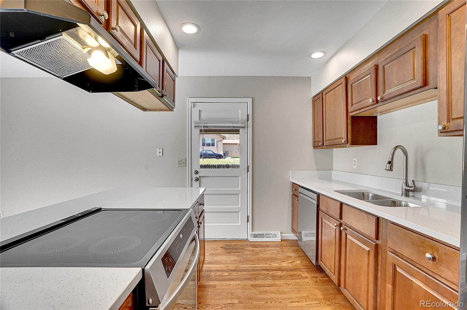 MLS Image #18 for 9099 w harvard place,lakewood, Colorado