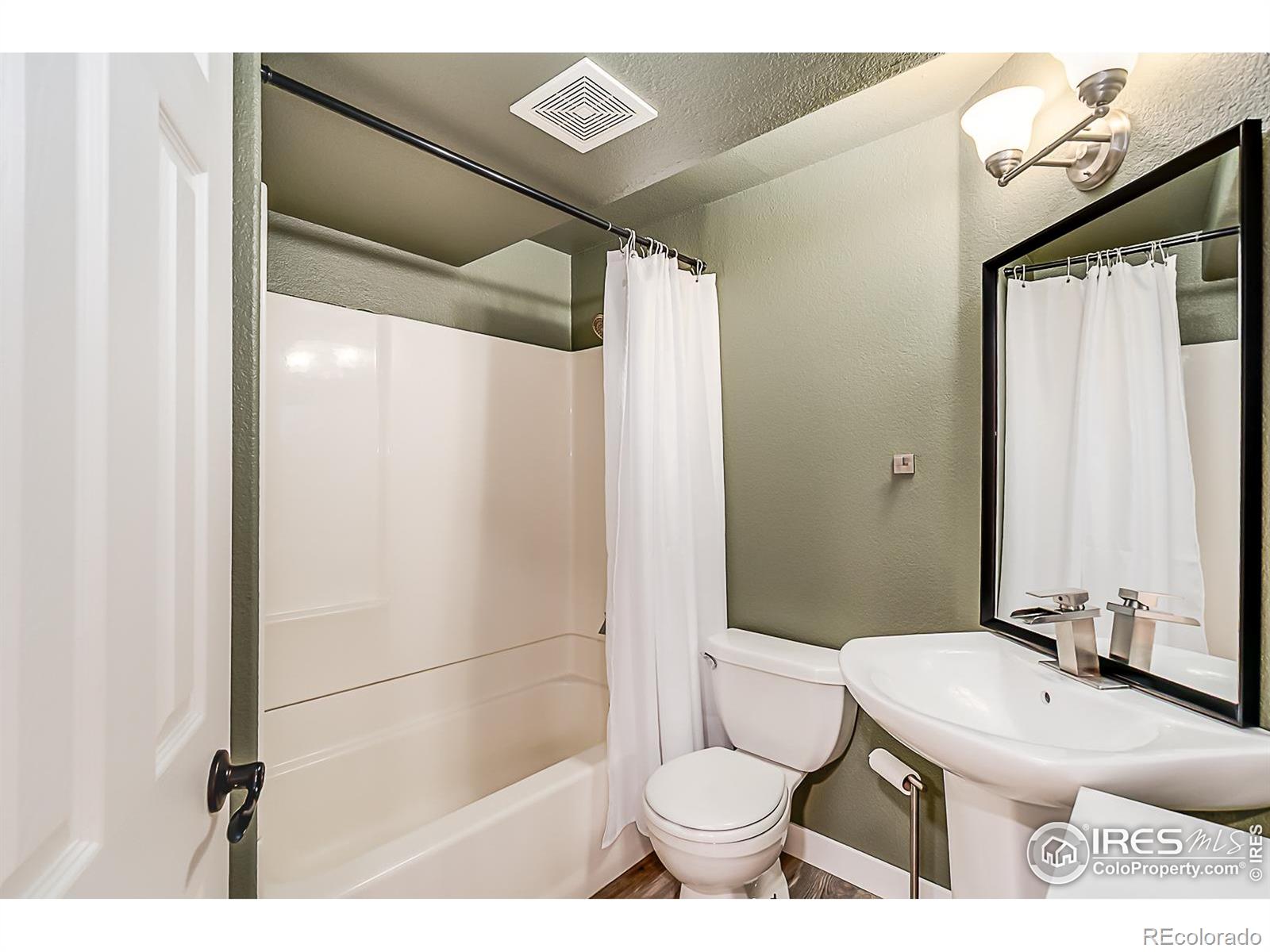 MLS Image #34 for 1108  basin court,windsor, Colorado
