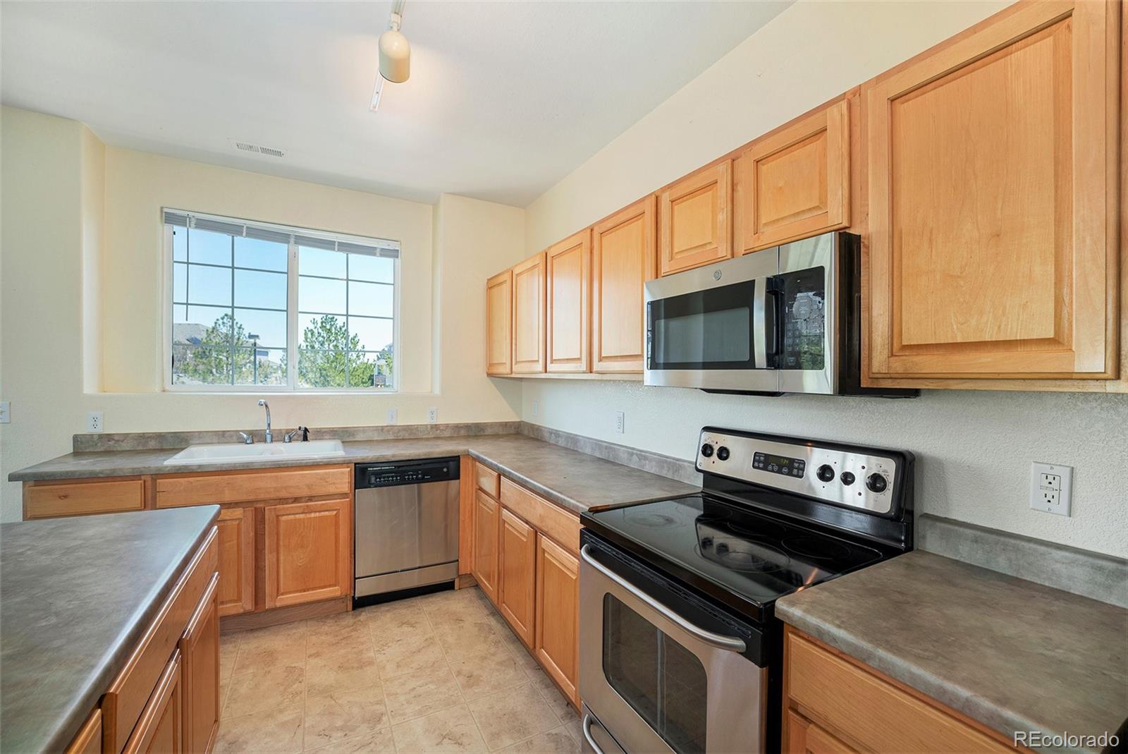 MLS Image #5 for 5255  memphis street,denver, Colorado