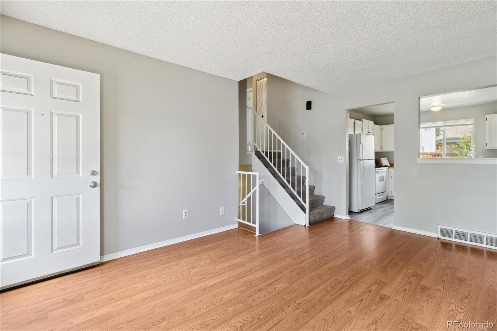 MLS Image #5 for 19053 e 22nd drive,aurora, Colorado