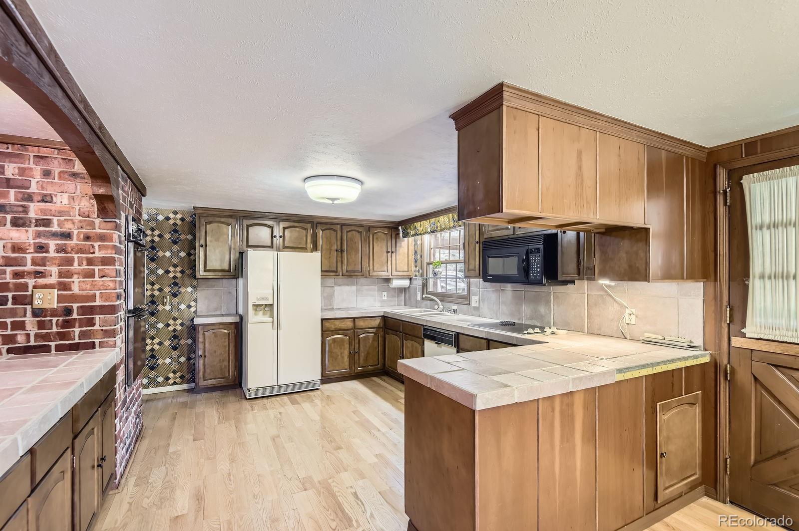 MLS Image #3 for 3825 s peach way,denver, Colorado