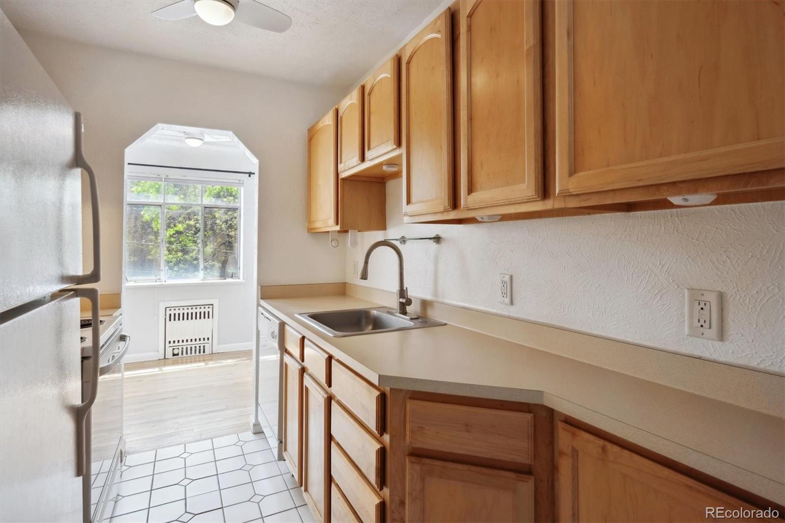 MLS Image #12 for 1130 n pennsylvania street,denver, Colorado