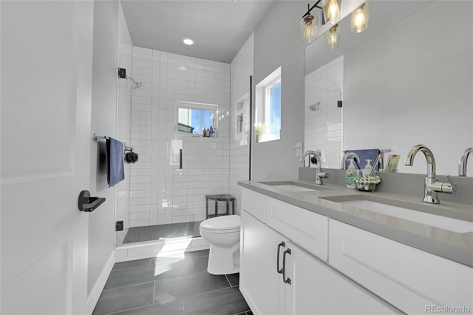 MLS Image #13 for 7035 e 38th avenue,denver, Colorado