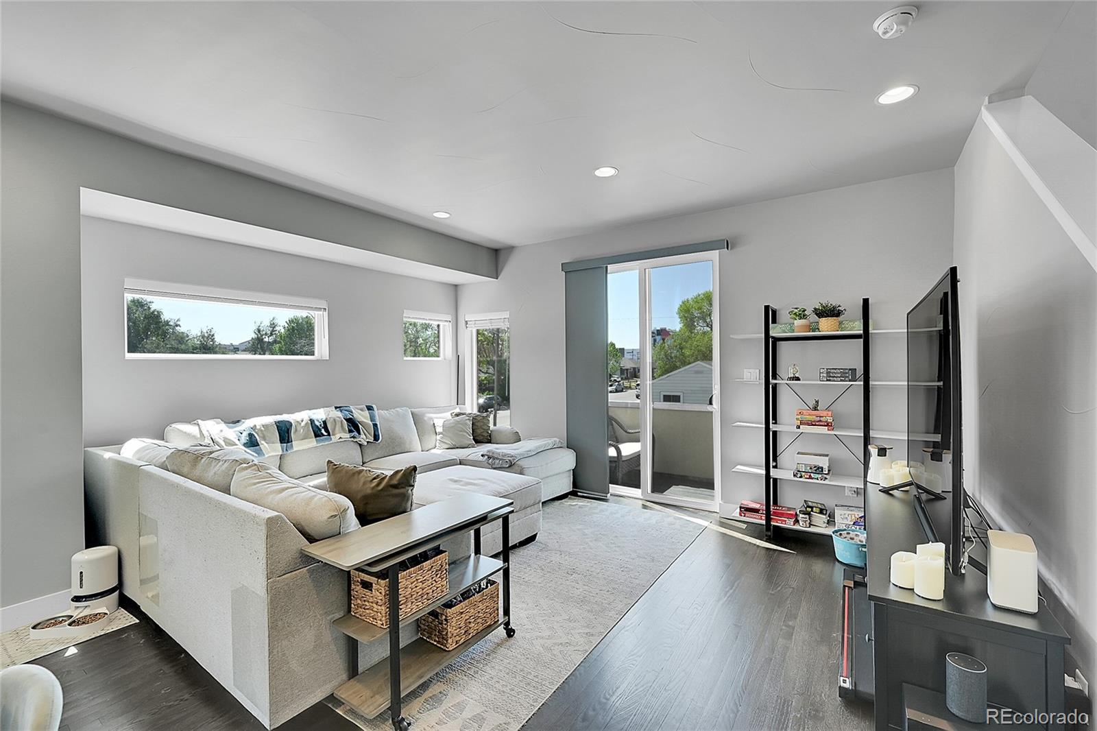 MLS Image #5 for 7035 e 38th avenue,denver, Colorado
