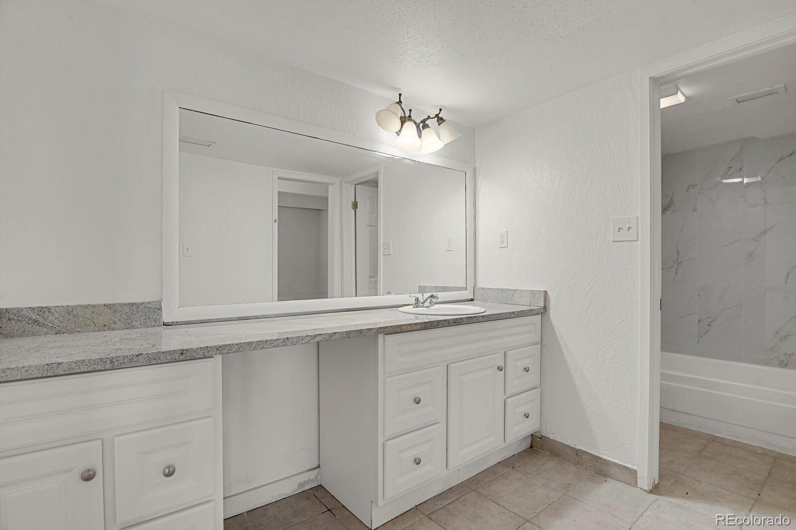MLS Image #14 for 9725 e harvard avenue 305,denver, Colorado