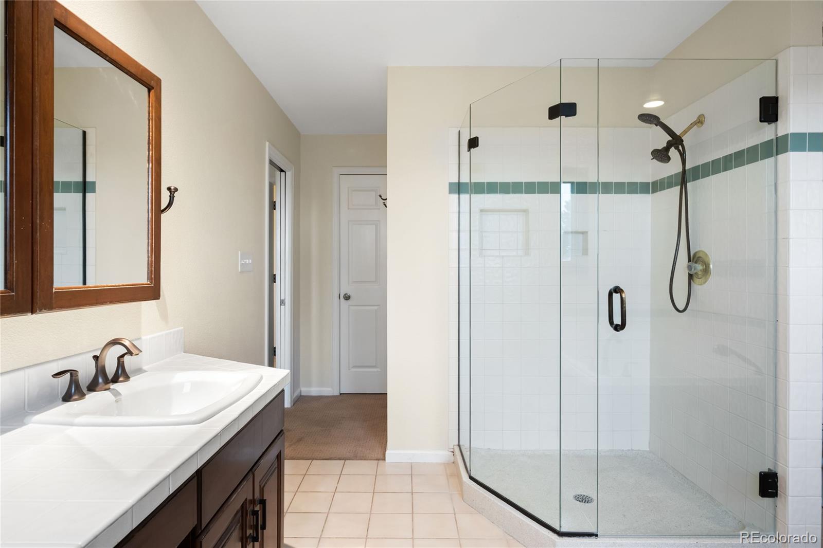 MLS Image #22 for 4398 w lake circle,littleton, Colorado