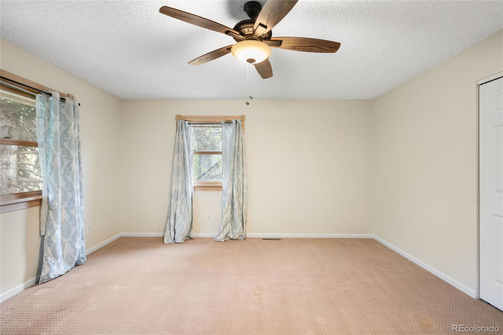 MLS Image #32 for 4398 w lake circle,littleton, Colorado