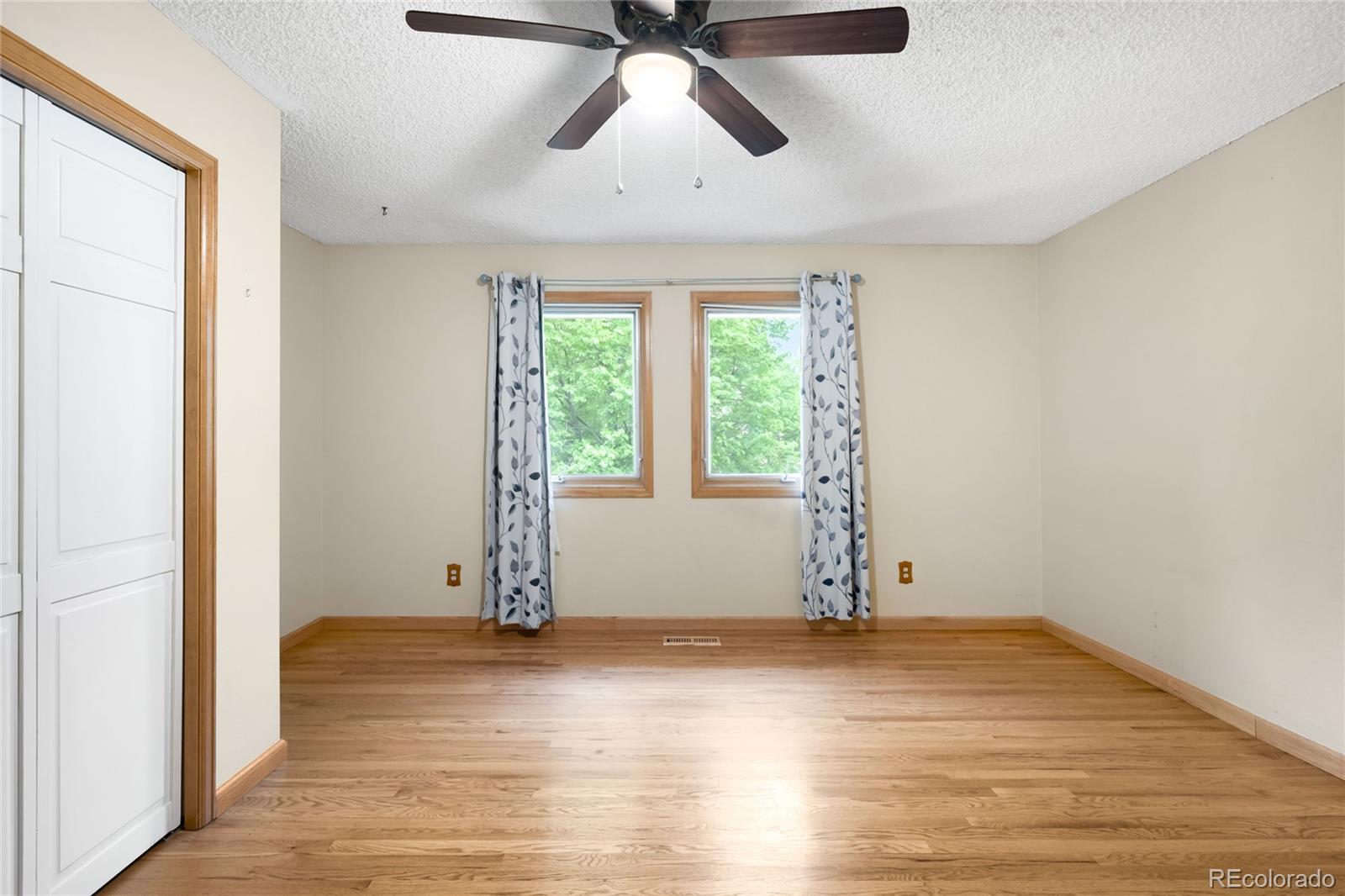 MLS Image #33 for 4398 w lake circle,littleton, Colorado