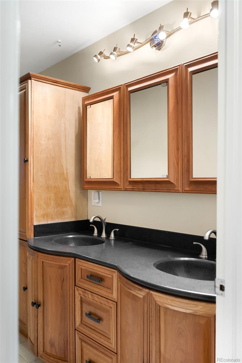 MLS Image #35 for 4398 w lake circle,littleton, Colorado