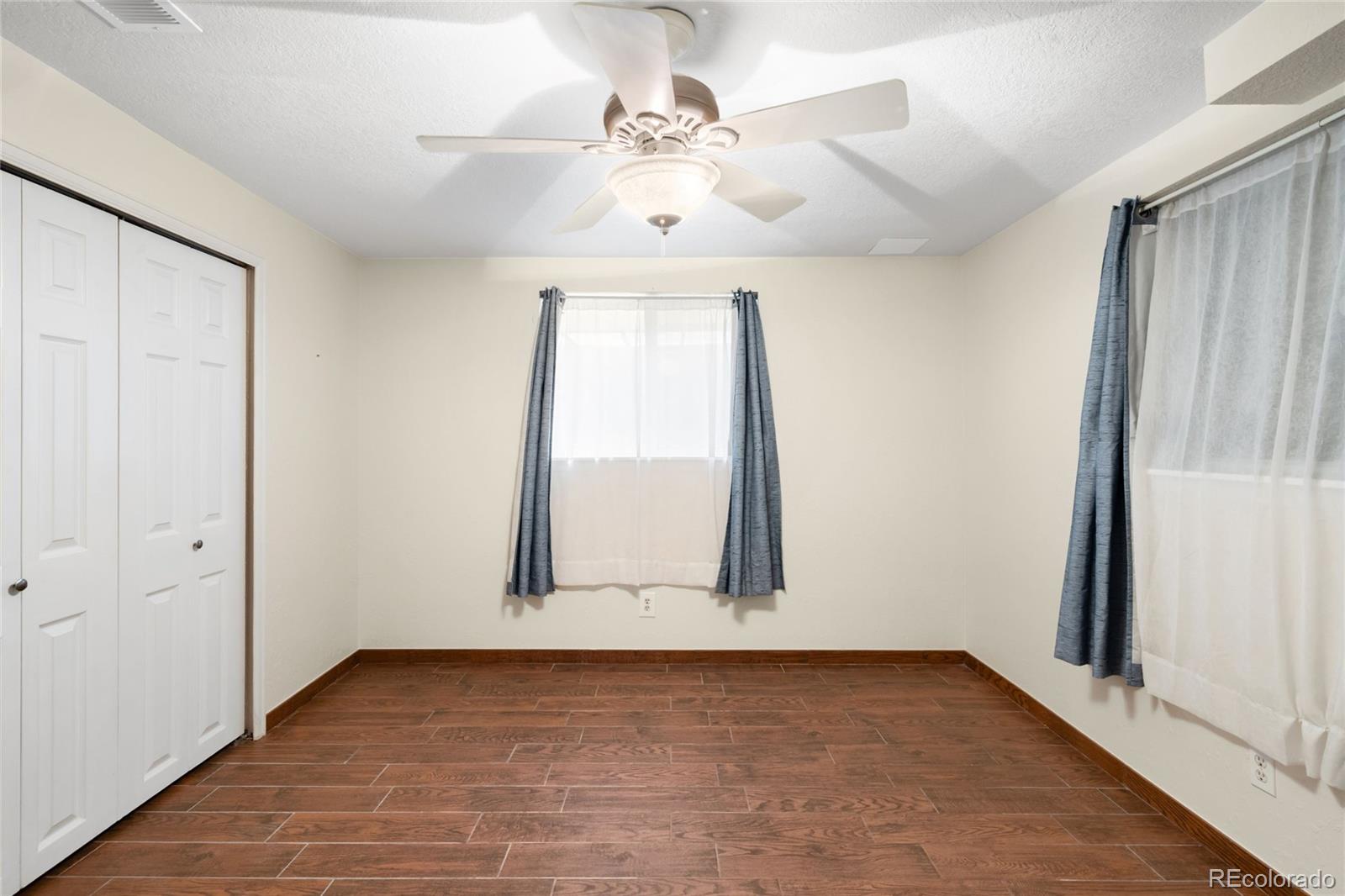 MLS Image #38 for 4398 w lake circle,littleton, Colorado