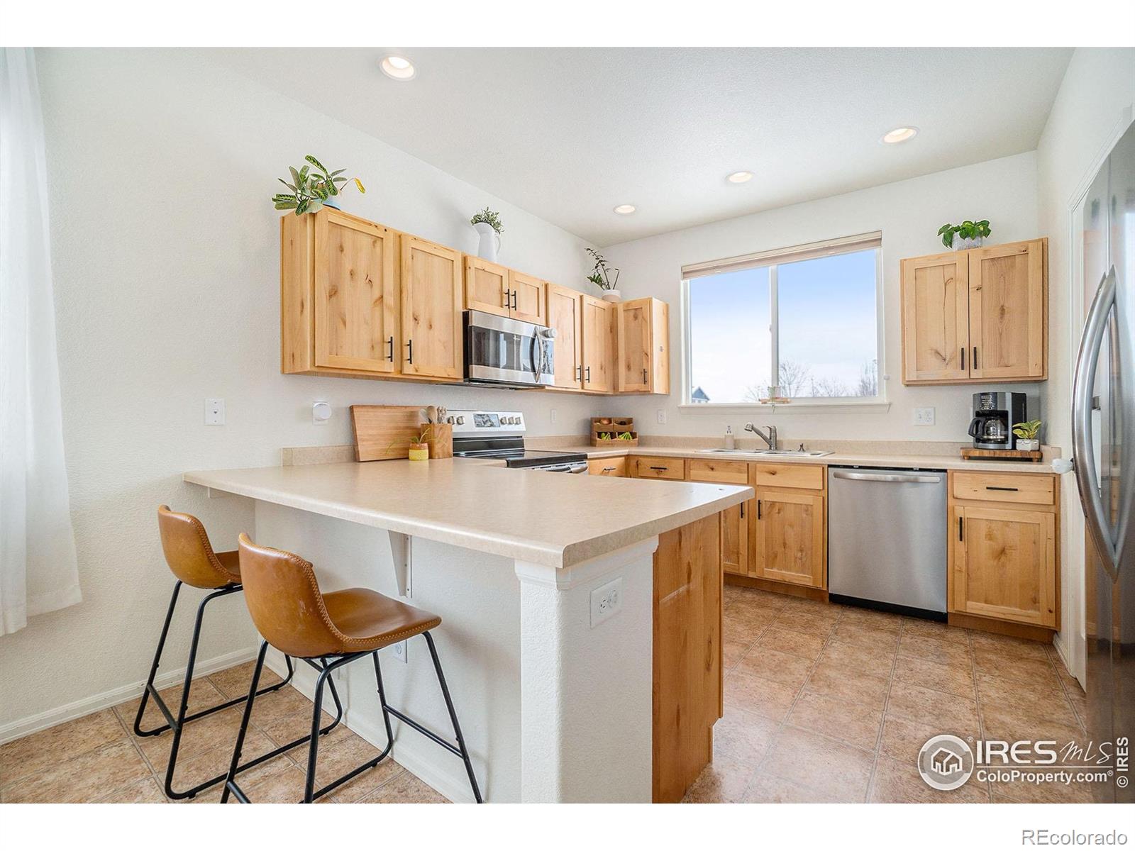 MLS Image #4 for 2137  day spring drive,windsor, Colorado