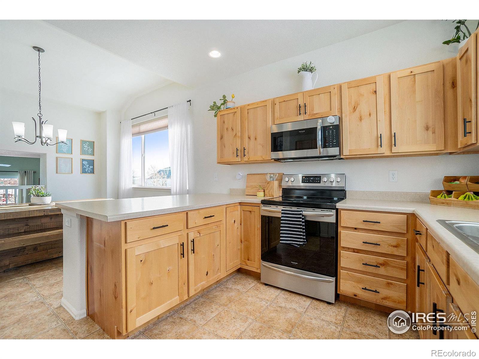 MLS Image #6 for 2137  day spring drive,windsor, Colorado
