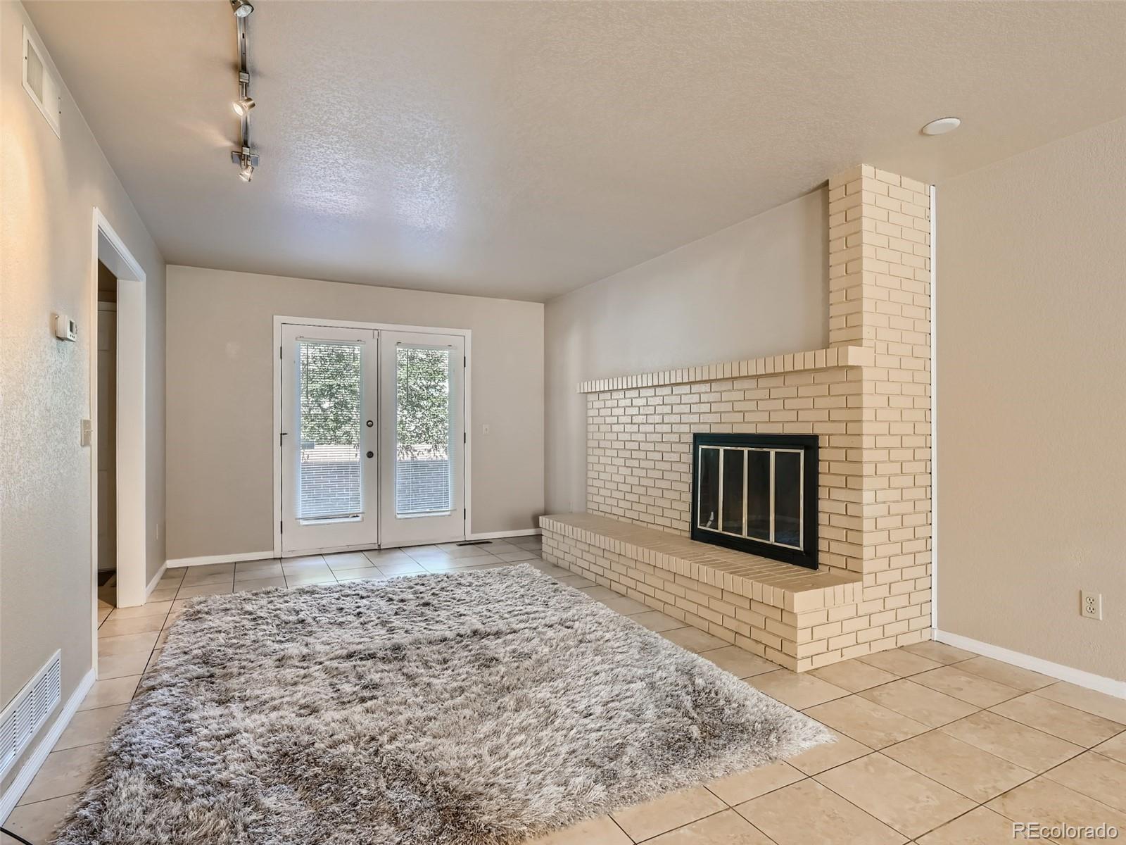 MLS Image #5 for 3540 e 5th avenue,denver, Colorado