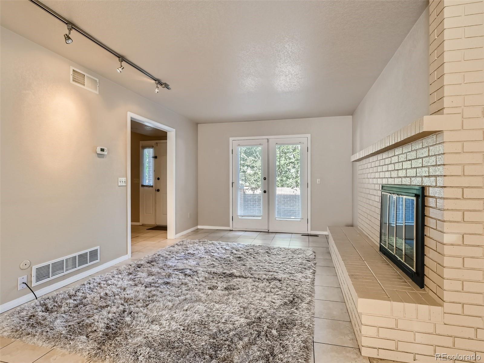 MLS Image #6 for 3540 e 5th avenue,denver, Colorado