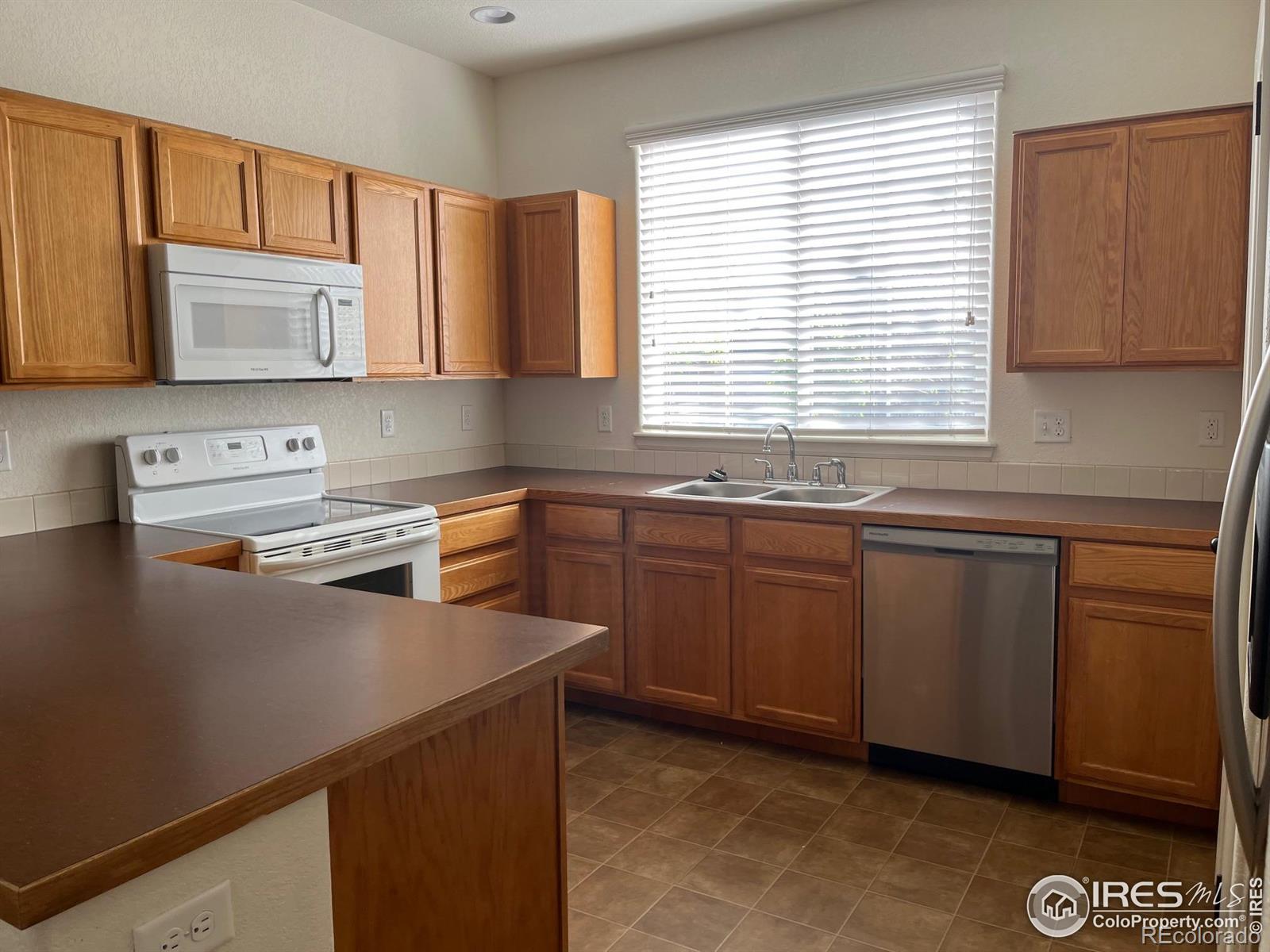 MLS Image #2 for 2415  forecastle drive,fort collins, Colorado