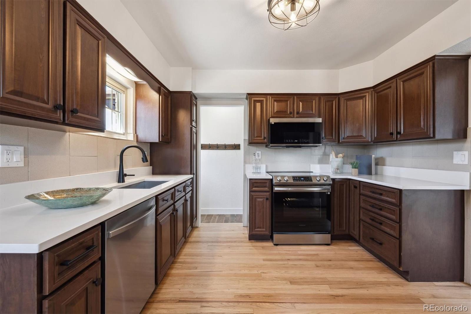 MLS Image #11 for 4434  grove street,denver, Colorado