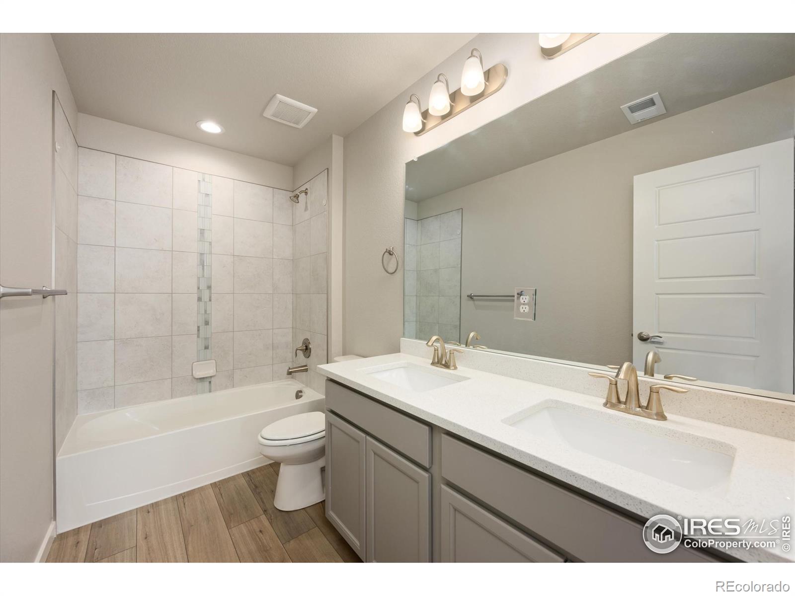 MLS Image #17 for 4532  big horn parkway,johnstown, Colorado
