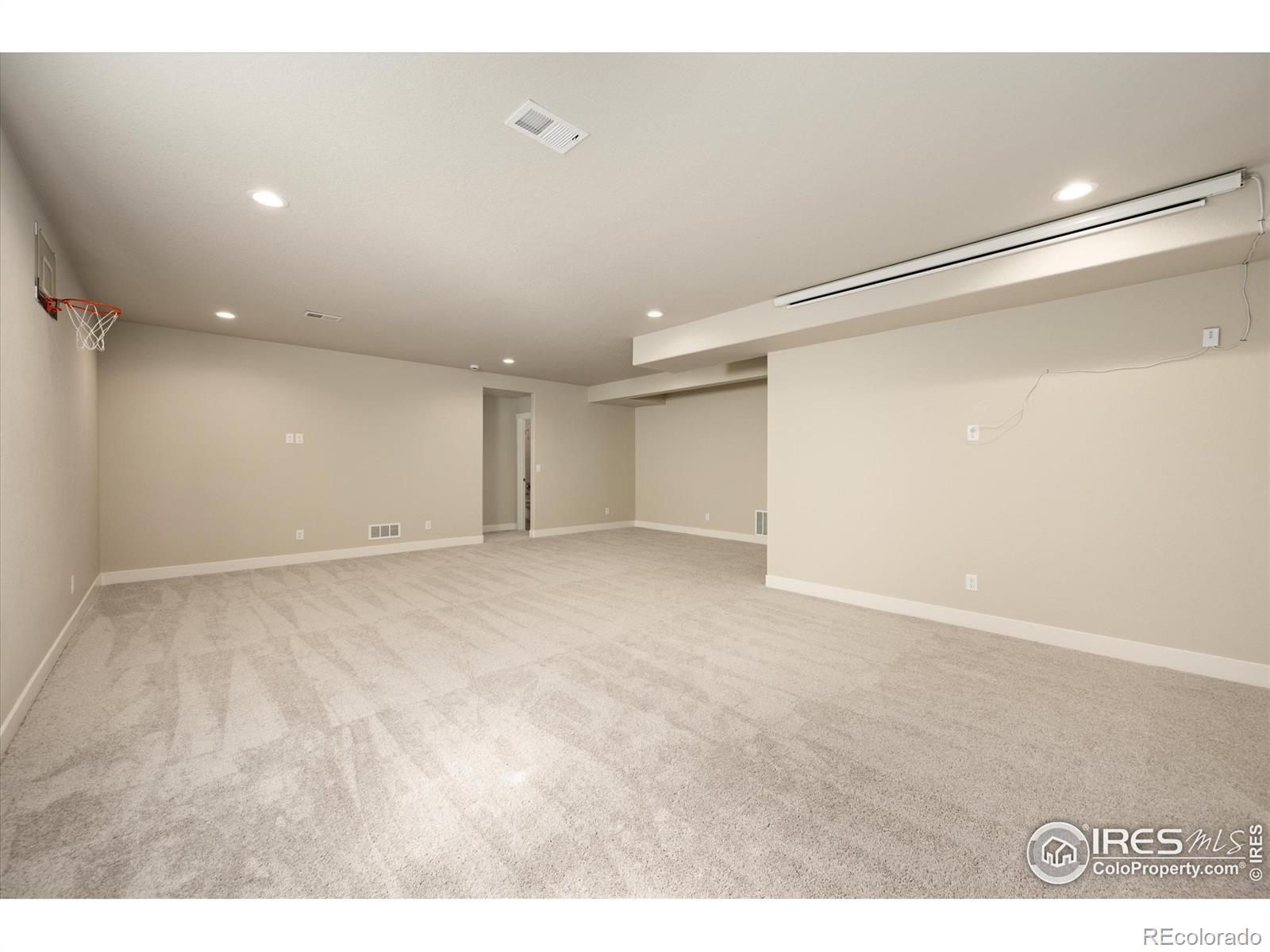 MLS Image #23 for 4532  big horn parkway,johnstown, Colorado