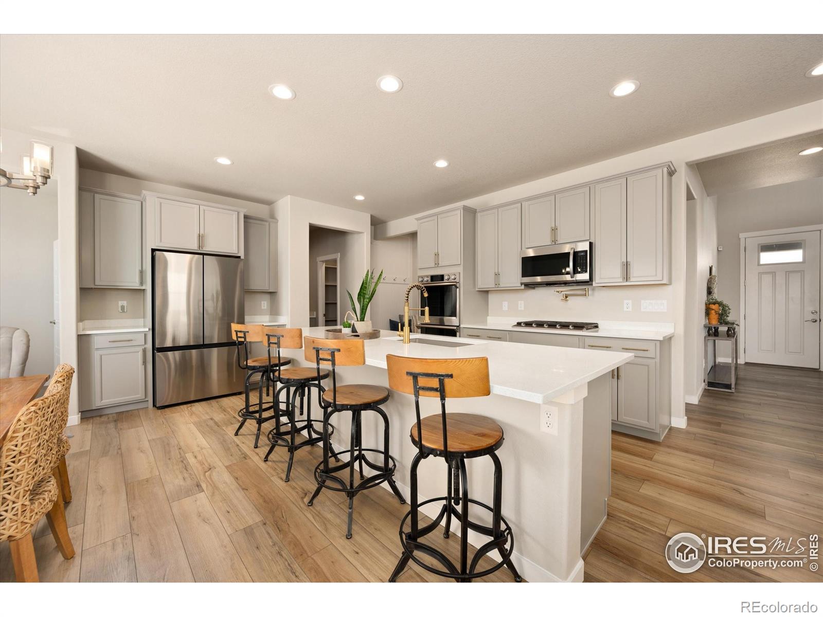 MLS Image #5 for 4532  big horn parkway,johnstown, Colorado