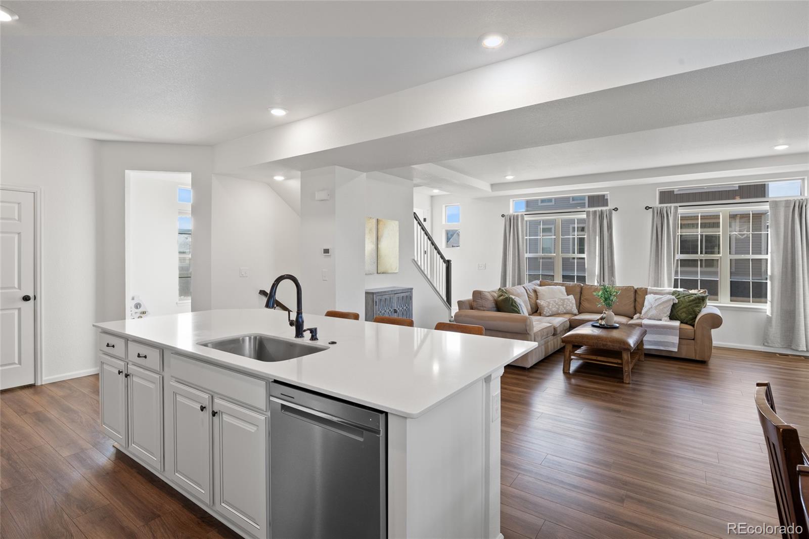 MLS Image #6 for 10200  xanadu street,commerce city, Colorado