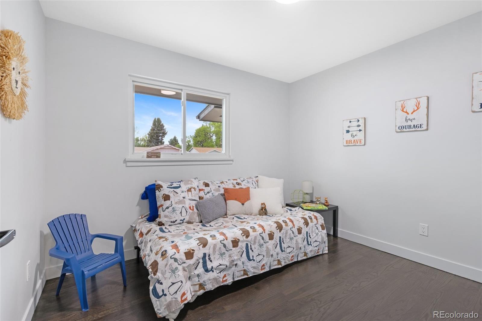MLS Image #12 for 982 s holly street,denver, Colorado