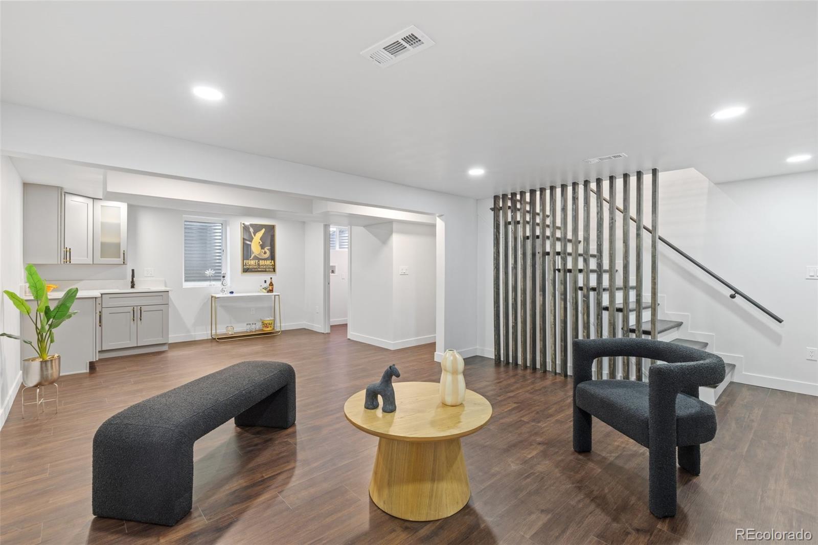 MLS Image #14 for 982 s holly street,denver, Colorado