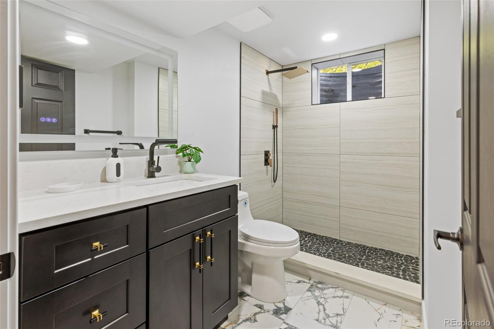 MLS Image #16 for 982 s holly street,denver, Colorado