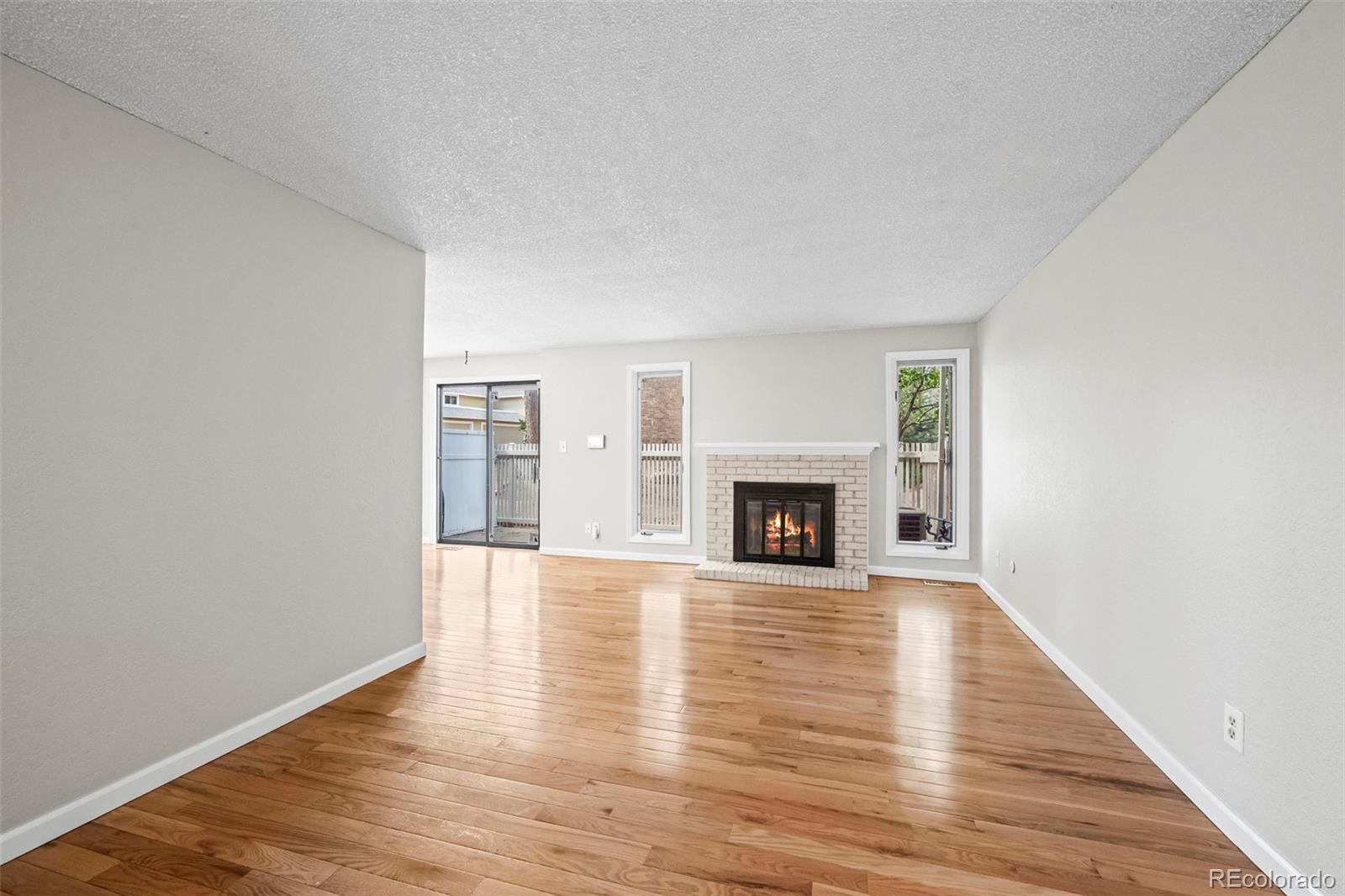 MLS Image #3 for 2748 s kenton court,aurora, Colorado