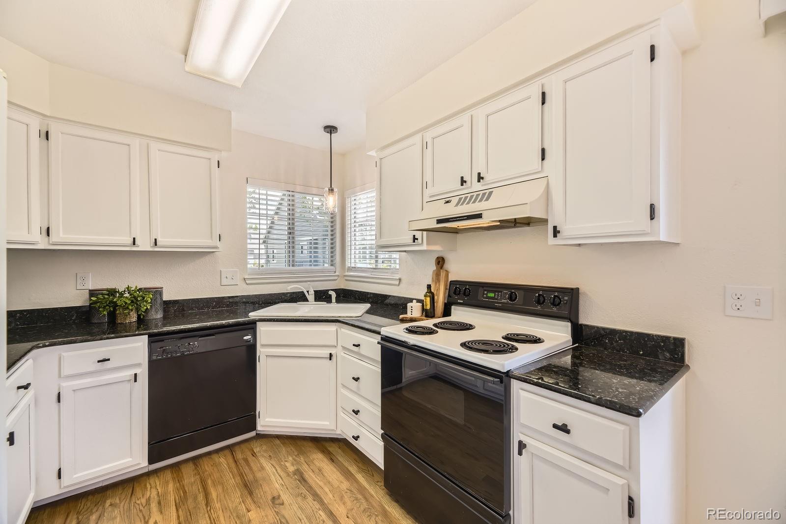 MLS Image #6 for 5016 s nelson street,littleton, Colorado
