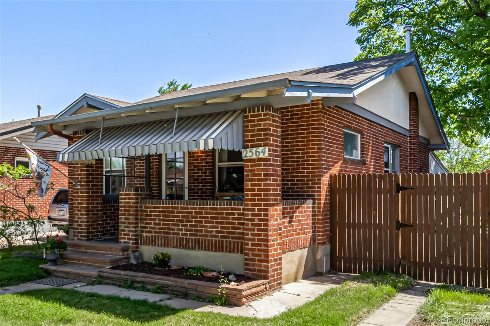 MLS Image #5 for 2564 s acoma street,denver, Colorado
