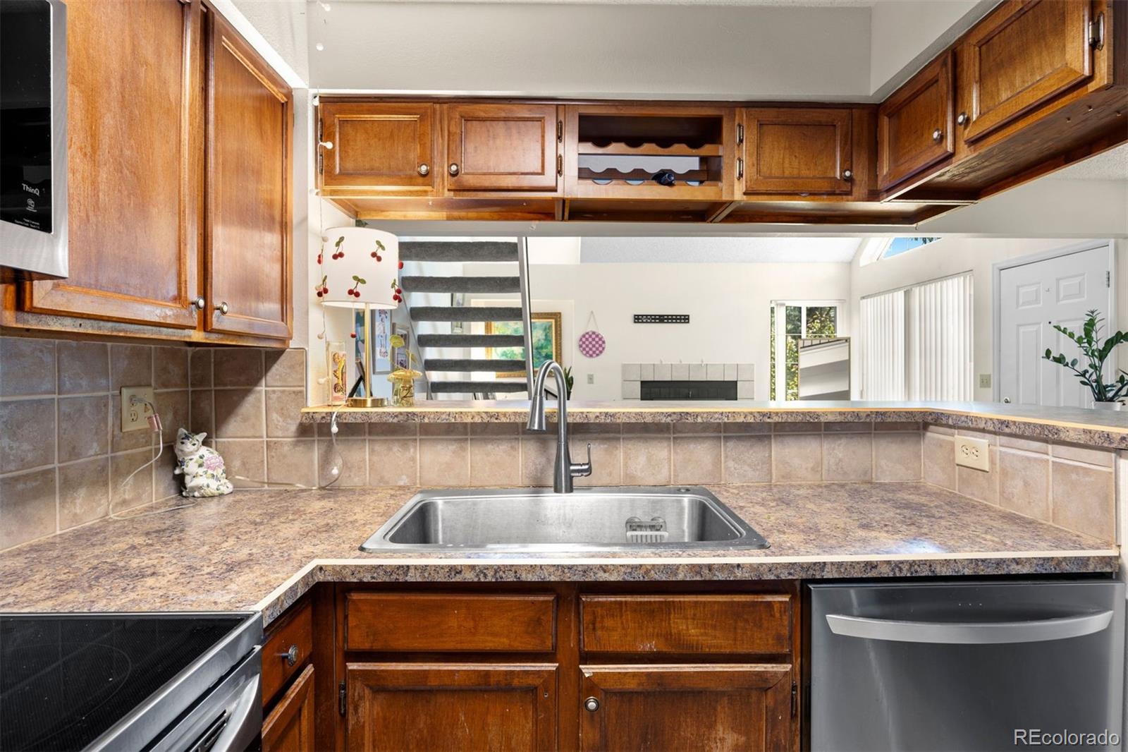 MLS Image #11 for 838 s vance street,lakewood, Colorado