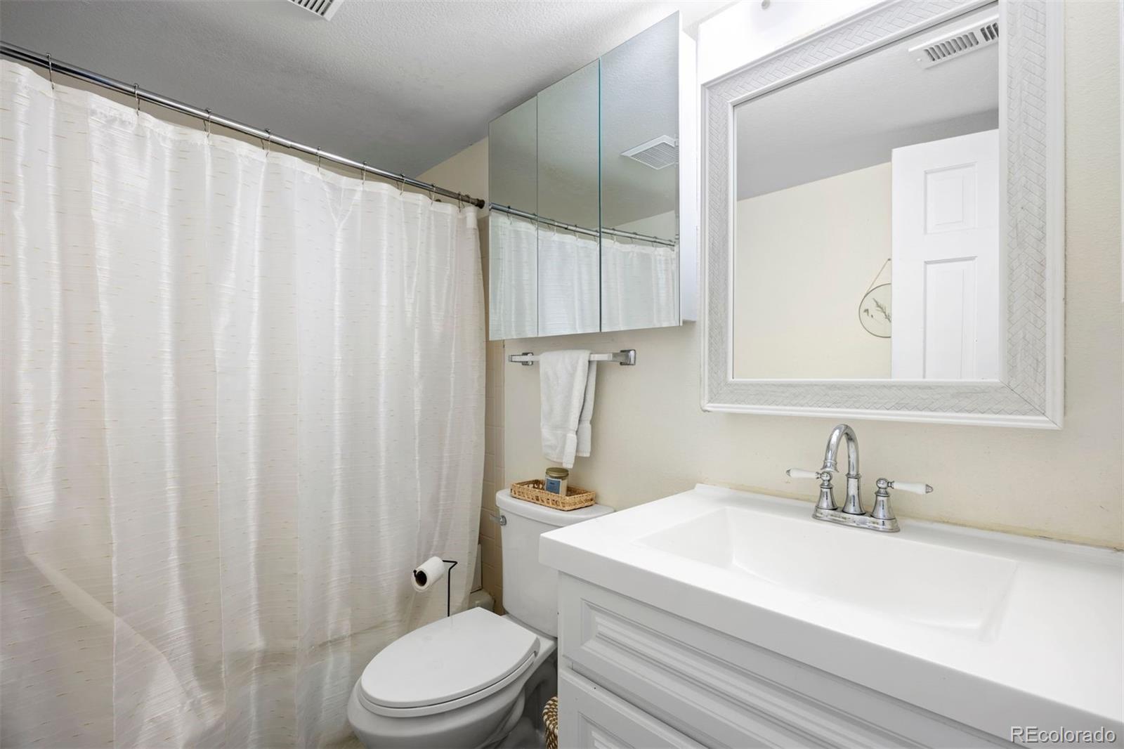 MLS Image #19 for 838 s vance street,lakewood, Colorado