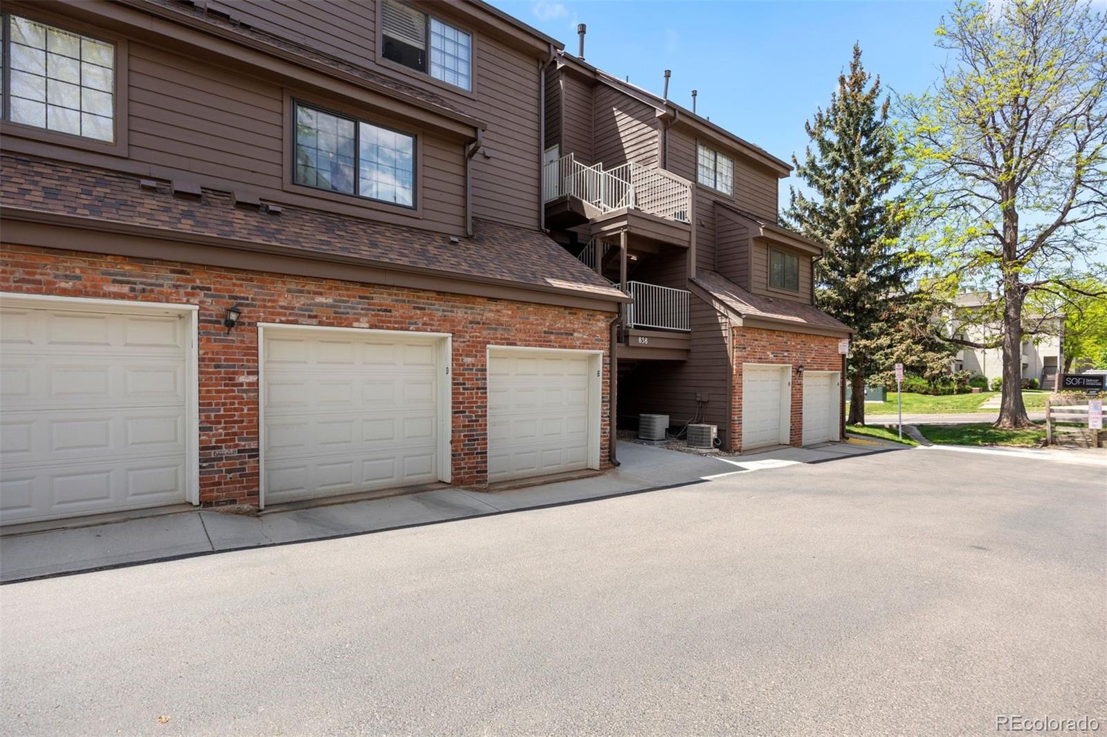 MLS Image #3 for 838 s vance street,lakewood, Colorado