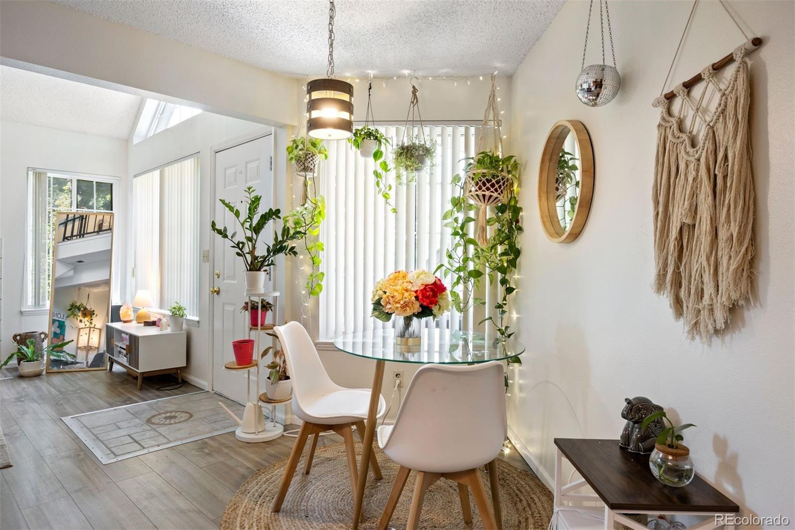 MLS Image #4 for 838 s vance street,lakewood, Colorado