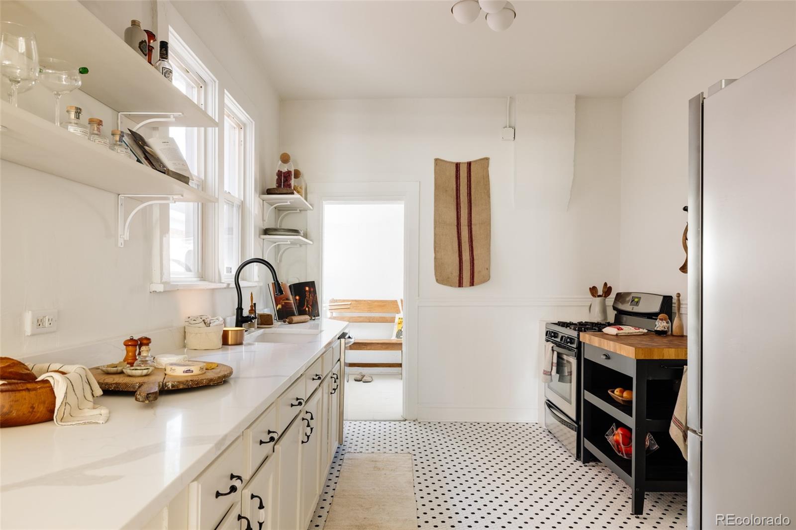 MLS Image #9 for 321  fox street,denver, Colorado