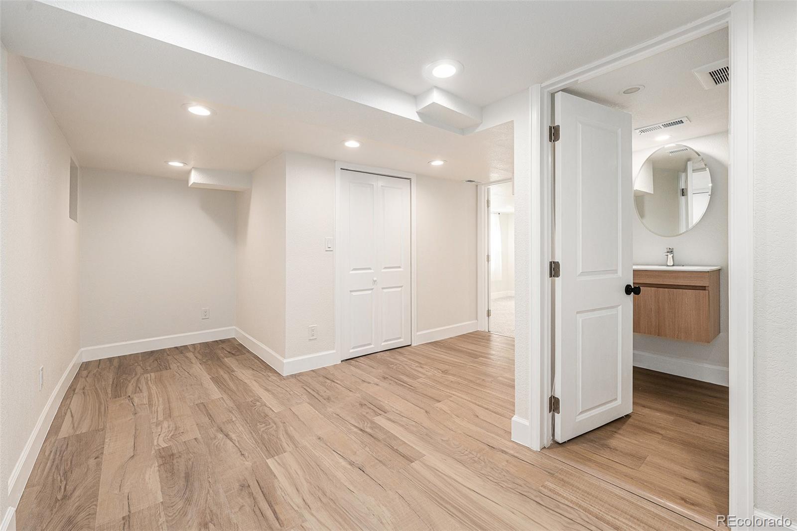 MLS Image #16 for 300  inca street,denver, Colorado