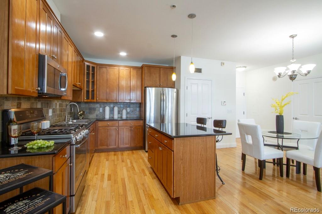 MLS Image #5 for 1950 n logan street,denver, Colorado