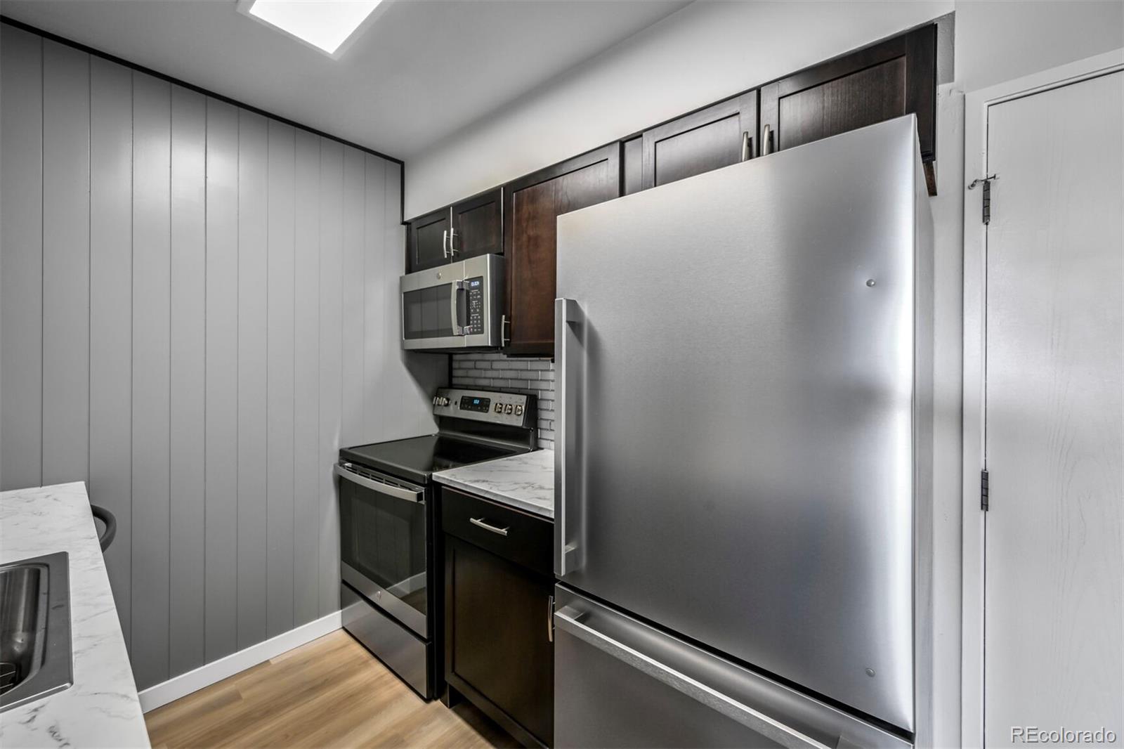 MLS Image #9 for 4110  hale parkway,denver, Colorado