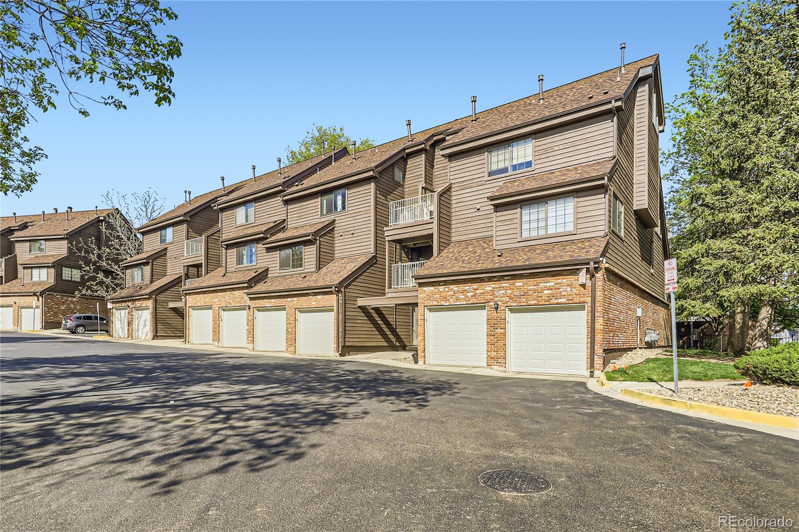 MLS Image #8 for 836 s vance street,lakewood, Colorado